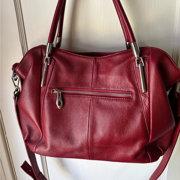 Chic Burgundy Leather Shoulder Bag - Picture 2 of 9
